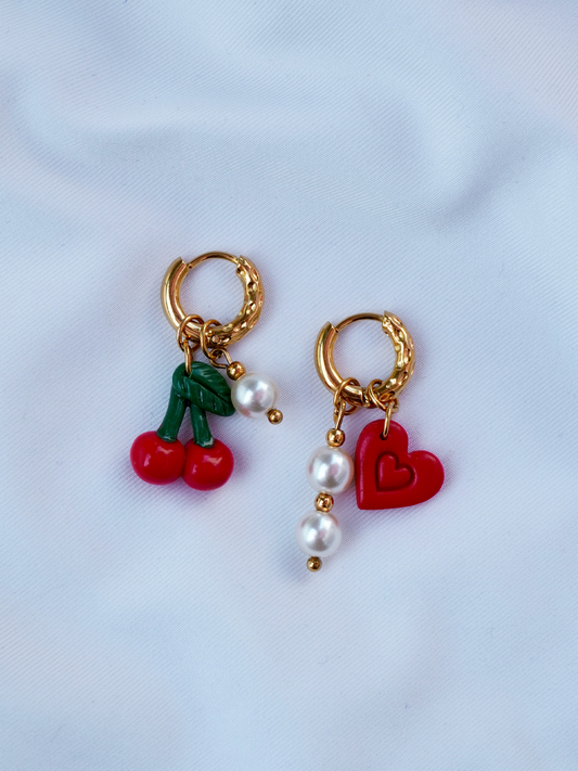 Boucles cerise et coeur