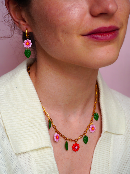 Collier fleurs et feuilles