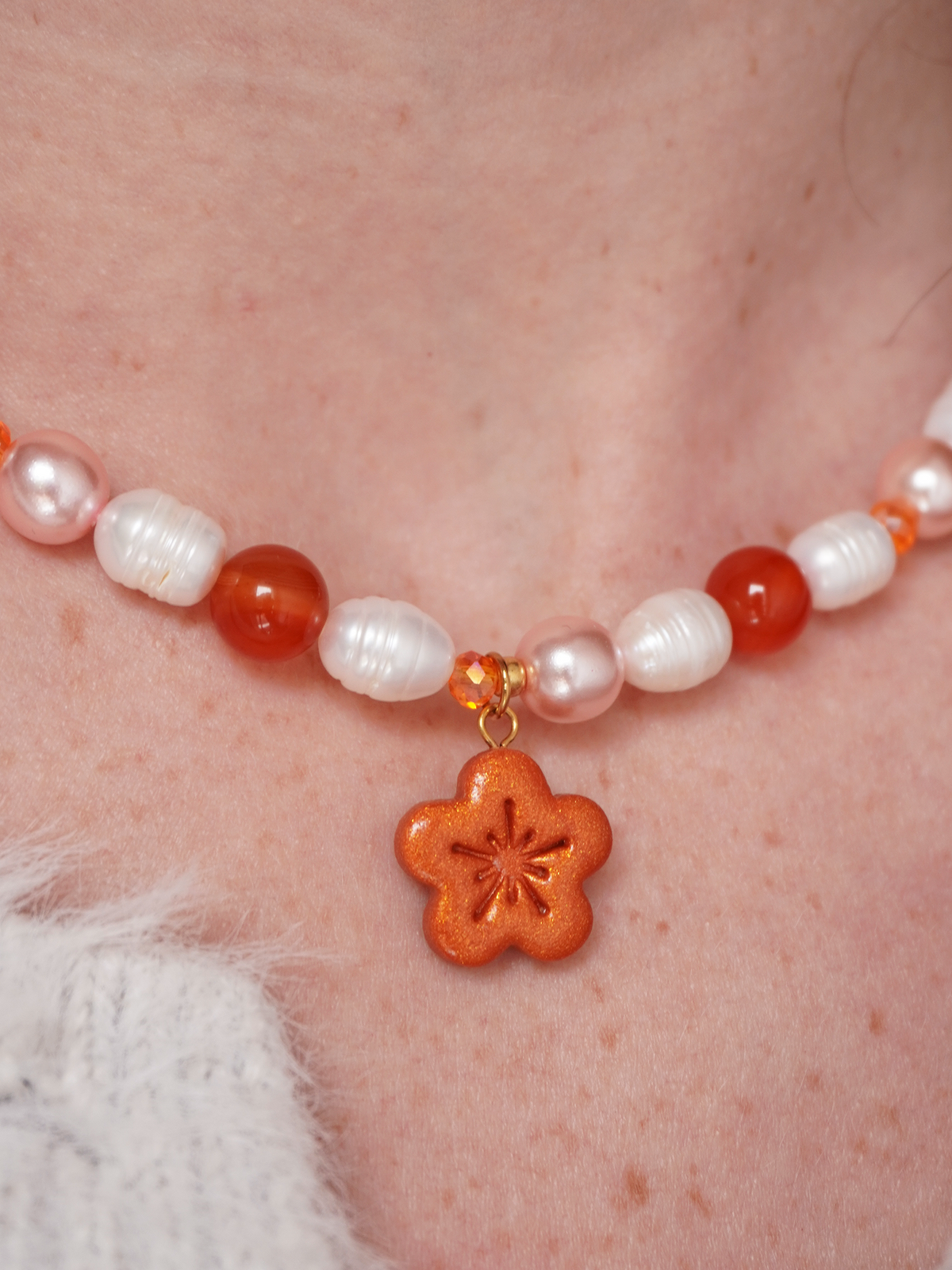 Collier fleur orange